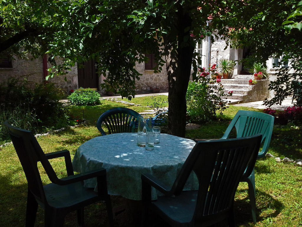 La Vecchia Casa Hotell Cetinje Exteriör bild
