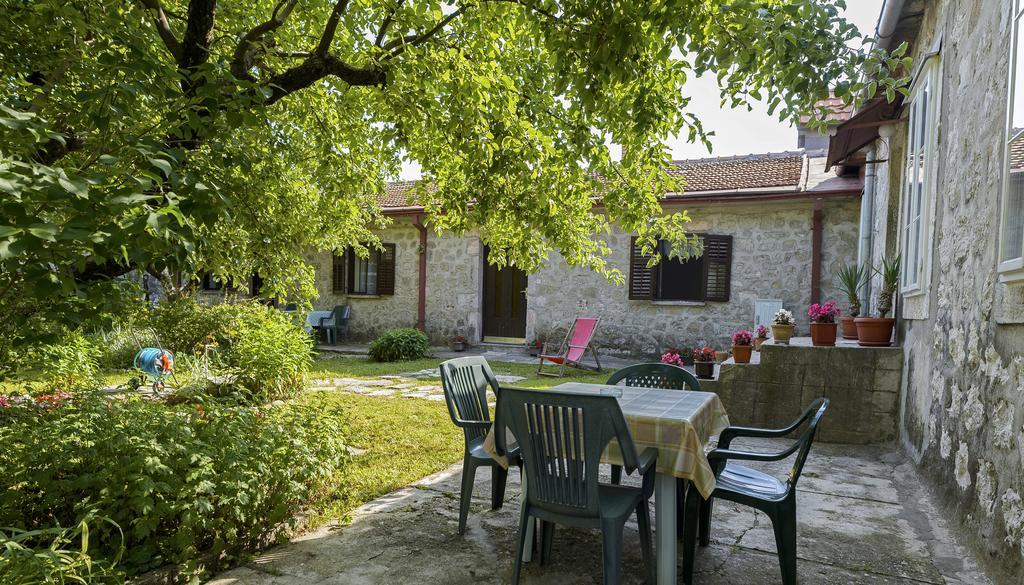 La Vecchia Casa Hotell Cetinje Exteriör bild